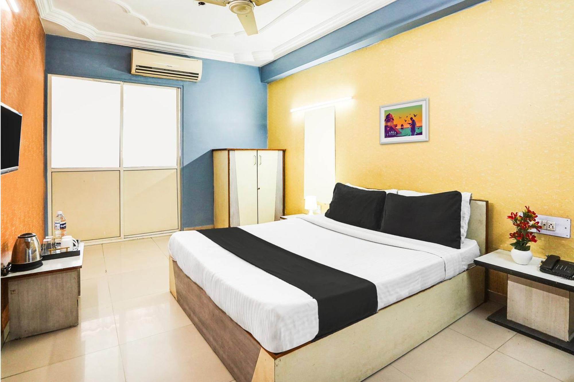 Hotel O Vibrant Residency أحمد أباد المظهر الخارجي الصورة