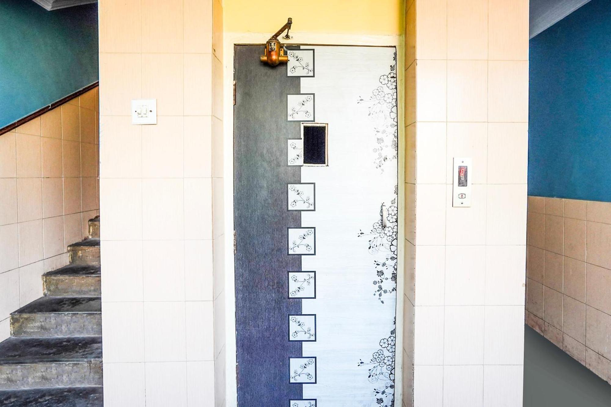 Hotel O Vibrant Residency أحمد أباد المظهر الخارجي الصورة