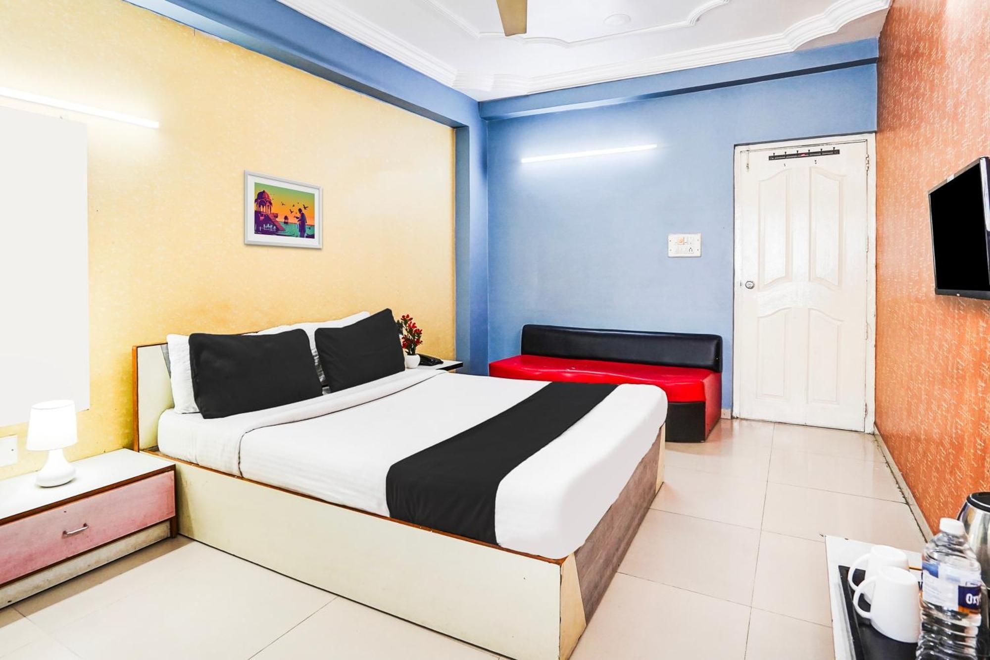 Hotel O Vibrant Residency أحمد أباد المظهر الخارجي الصورة