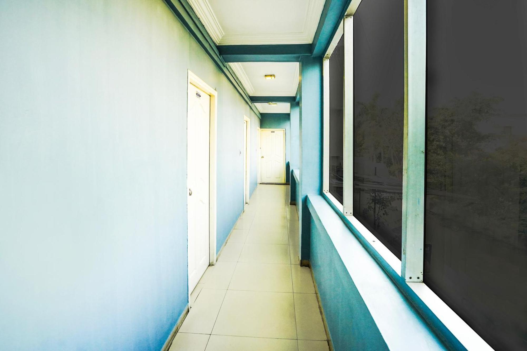 Hotel O Vibrant Residency أحمد أباد المظهر الخارجي الصورة