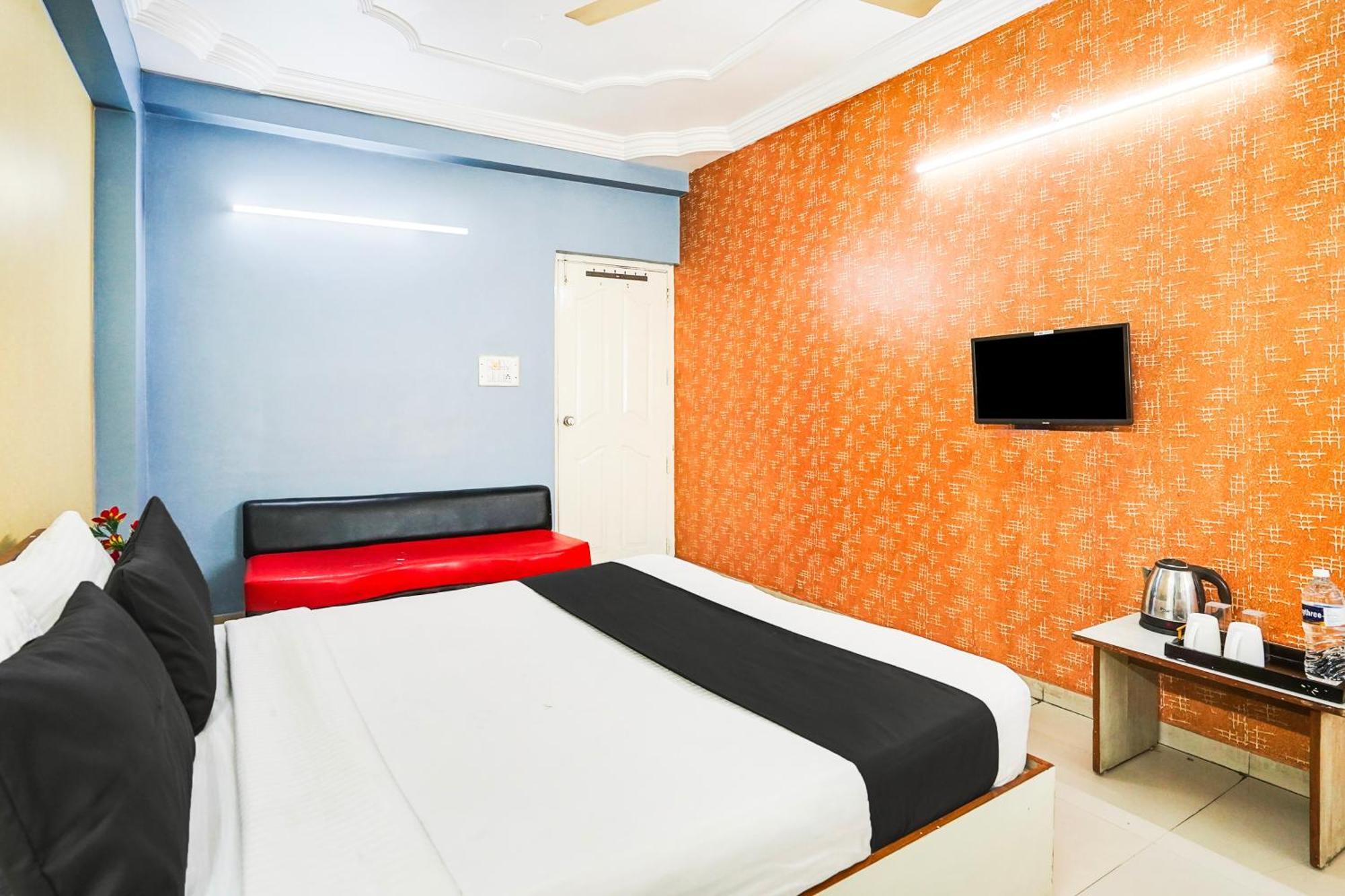 Hotel O Vibrant Residency أحمد أباد المظهر الخارجي الصورة